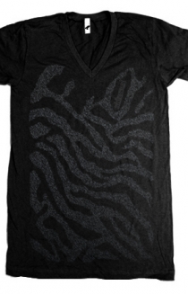 Zebra Print V-Neck (black)