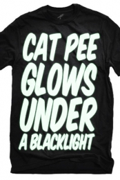 Cat Pee Glows Under a Bl...