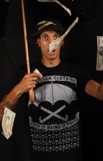 When It Rains (Black)